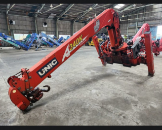 UNIC URA 344 H г.в. 1996, г.п. 3 тонны, вылет стрелы в горизонтали 10 метров, вверх 13 метров, опоры эвакуаторные.